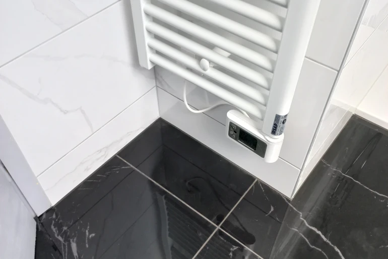 Installation radiateur sèche main Sundgau