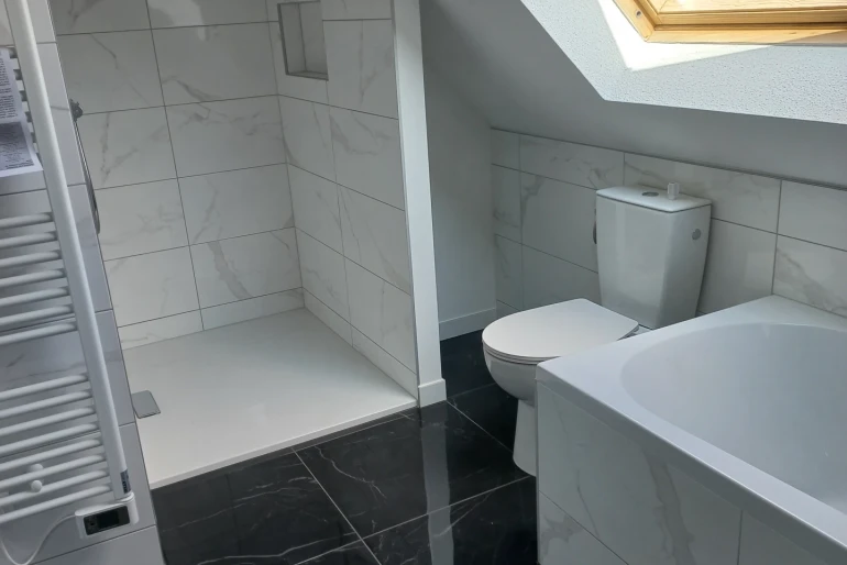 Pose de carrelage grande taille salle de bain Cernay