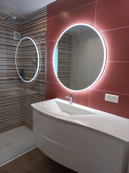 Installation miroir rétroéclairé salle de bain Didenheim