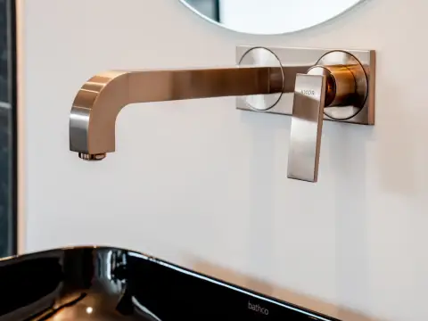 Création salle de bain sur mesure sous combles à Uffheim